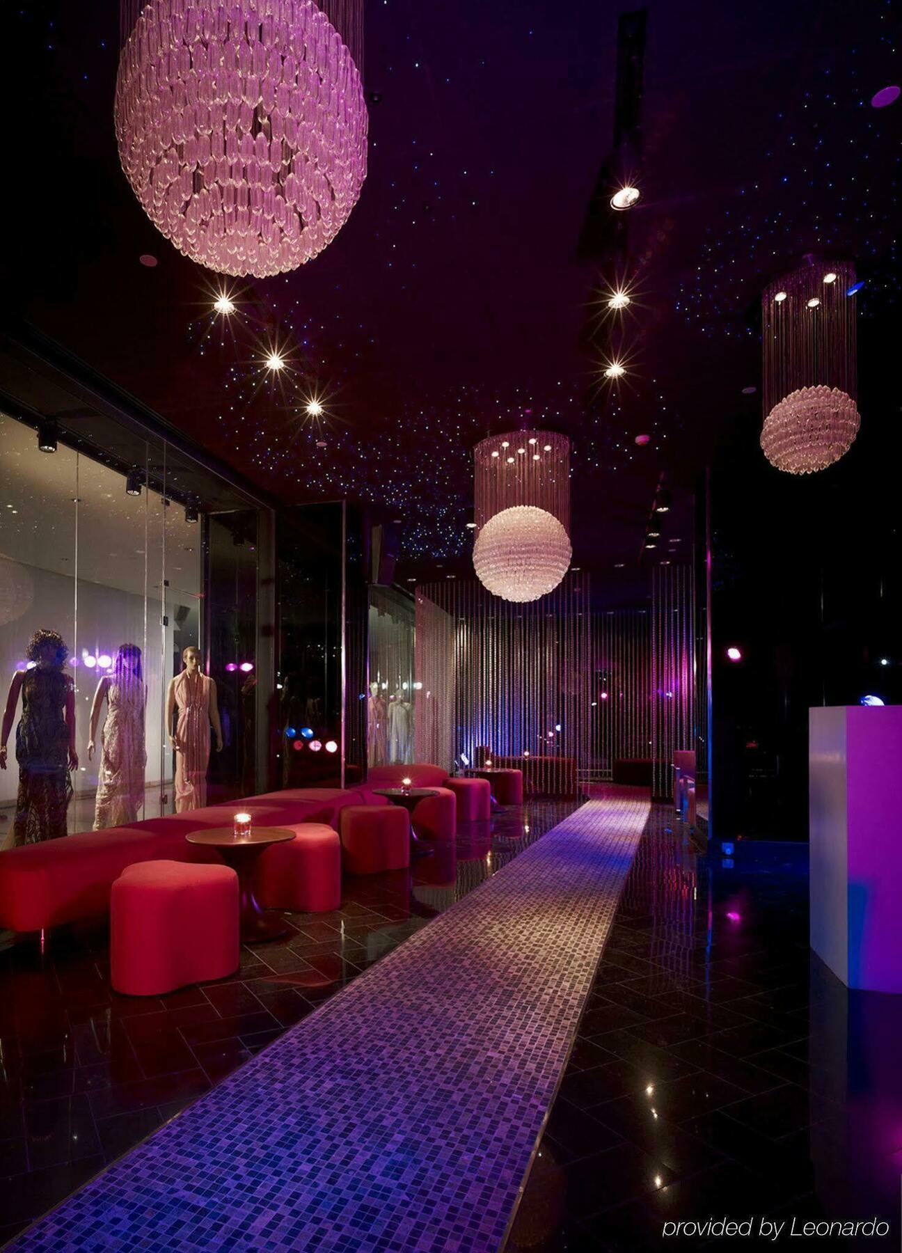Taj Yeshwantpur Bengaluru Hotel Restaurant billede The interior of the nightclub